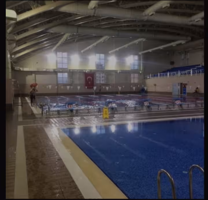 İbrahim Çeçen Üniversitesi Yarı Olimpik Kapalı Yüzme Havuzu — Yüzme Havuzları, Merkez · fotoğraf 1