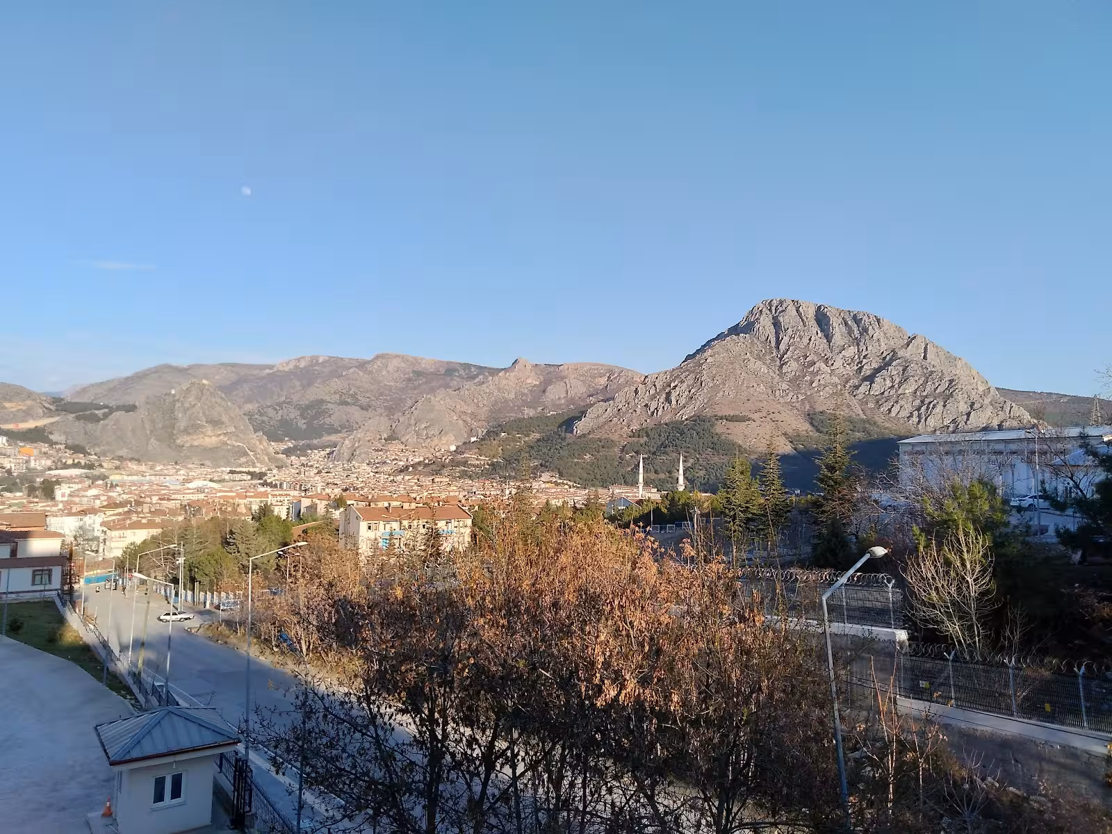Amasya Üniversitesi Yarı Olimpik Kapalı Yüzme Havuzu — Yüzme Havuzları, Merkez · fotoğraf 2