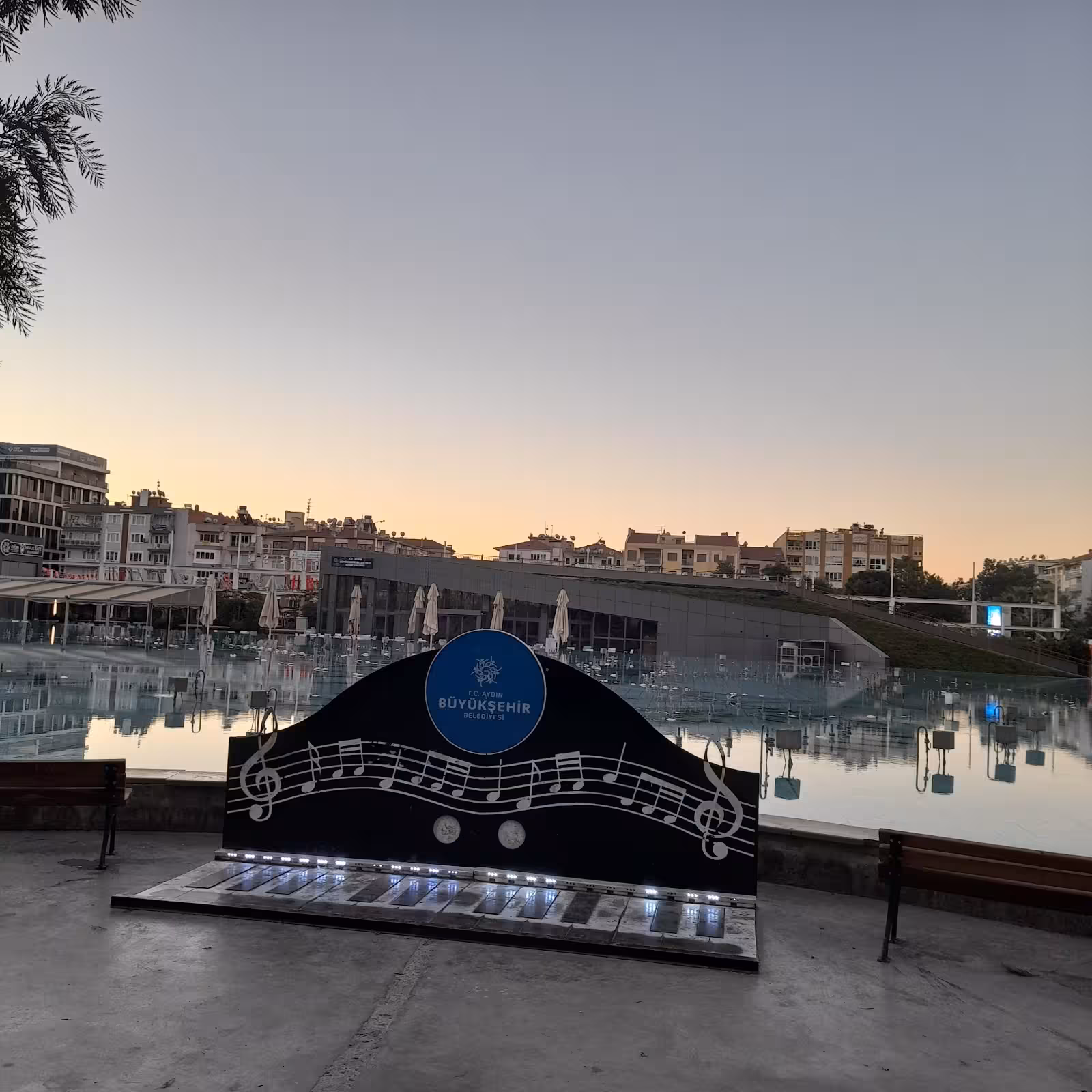 Havuz Park — Yüzme Havuzları, Efeler · fotoğraf 3