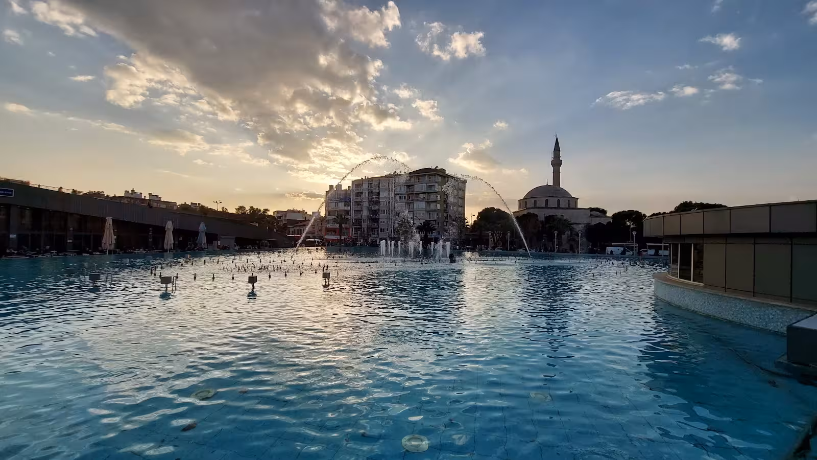 Havuz Park — Yüzme Havuzları, Efeler · fotoğraf 5