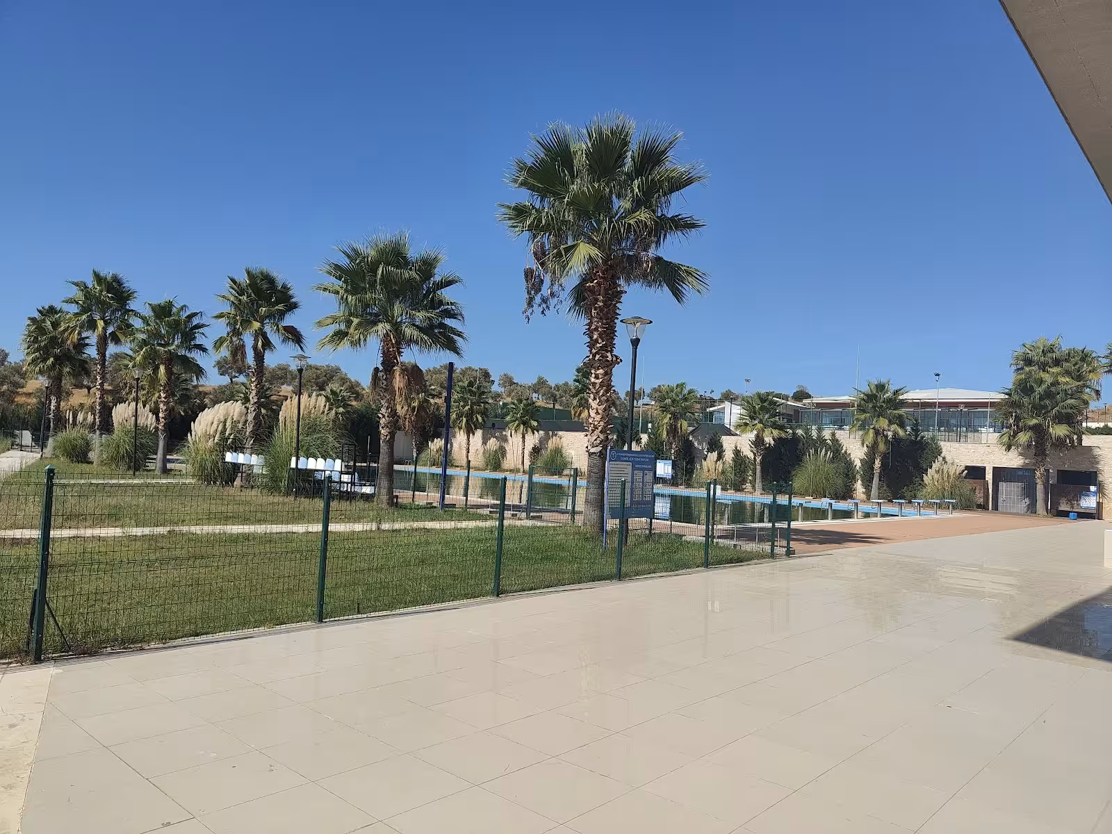 ATATÜRK SPOR KOMPLEKSİ — Yüzme Havuzları, Efeler · fotoğraf 3