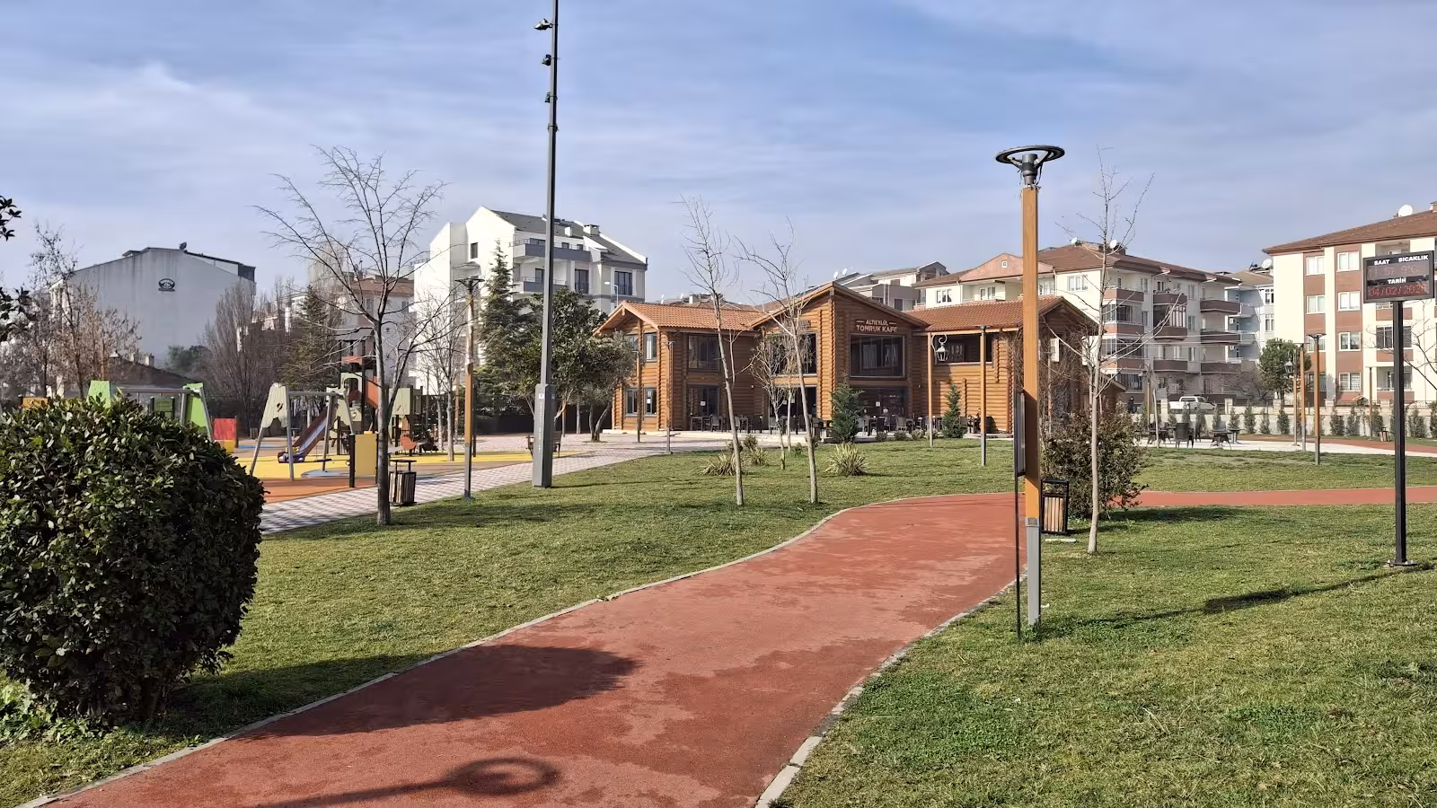 Asuva Parkı — Yüzme Havuzları · fotoğraf 1