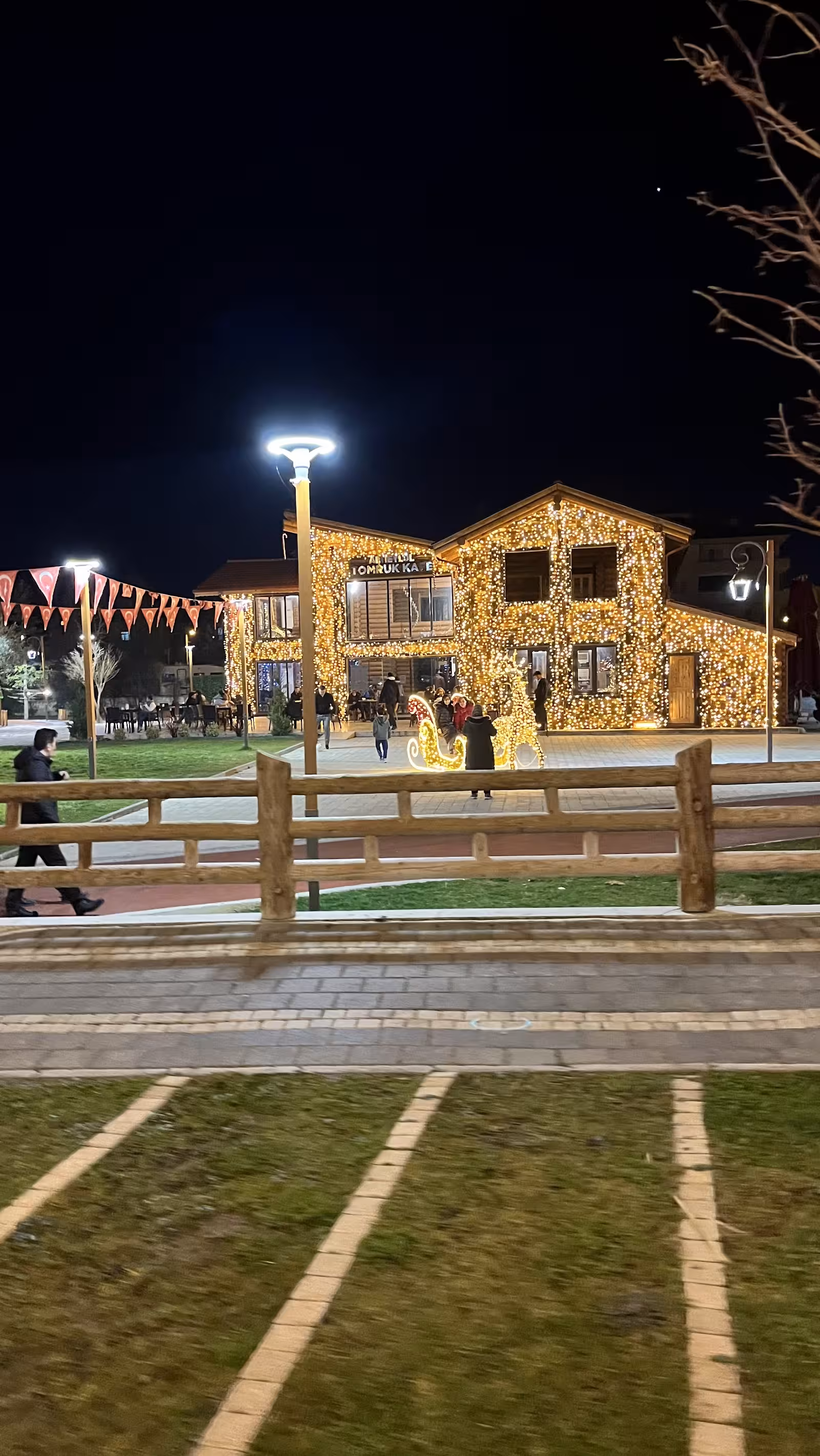 Asuva Parkı — Yüzme Havuzları · fotoğraf 4