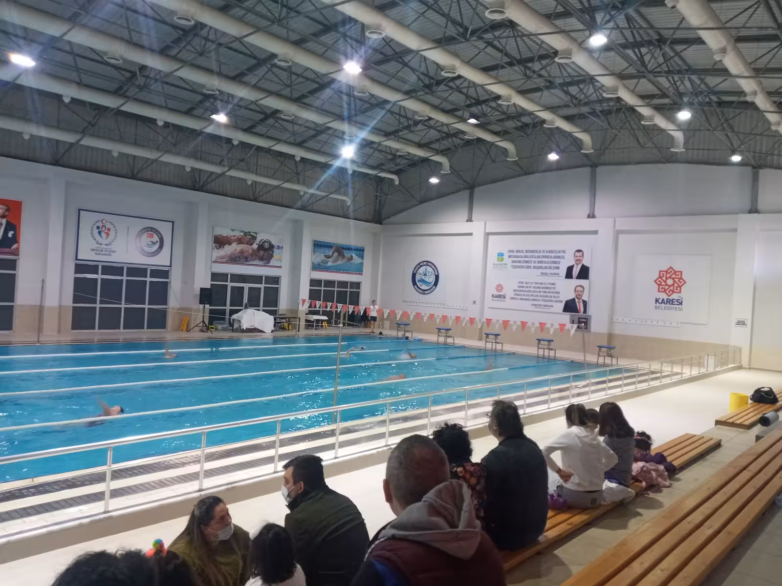 Alparslan Türkeş Spor Kompleksi — Yüzme Havuzları · fotoğraf 1