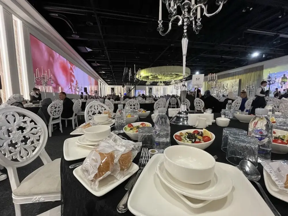 Flamingo Deluxe - Kayseri Düğün Salonu — Yüzme Havuzları · fotoğraf 2