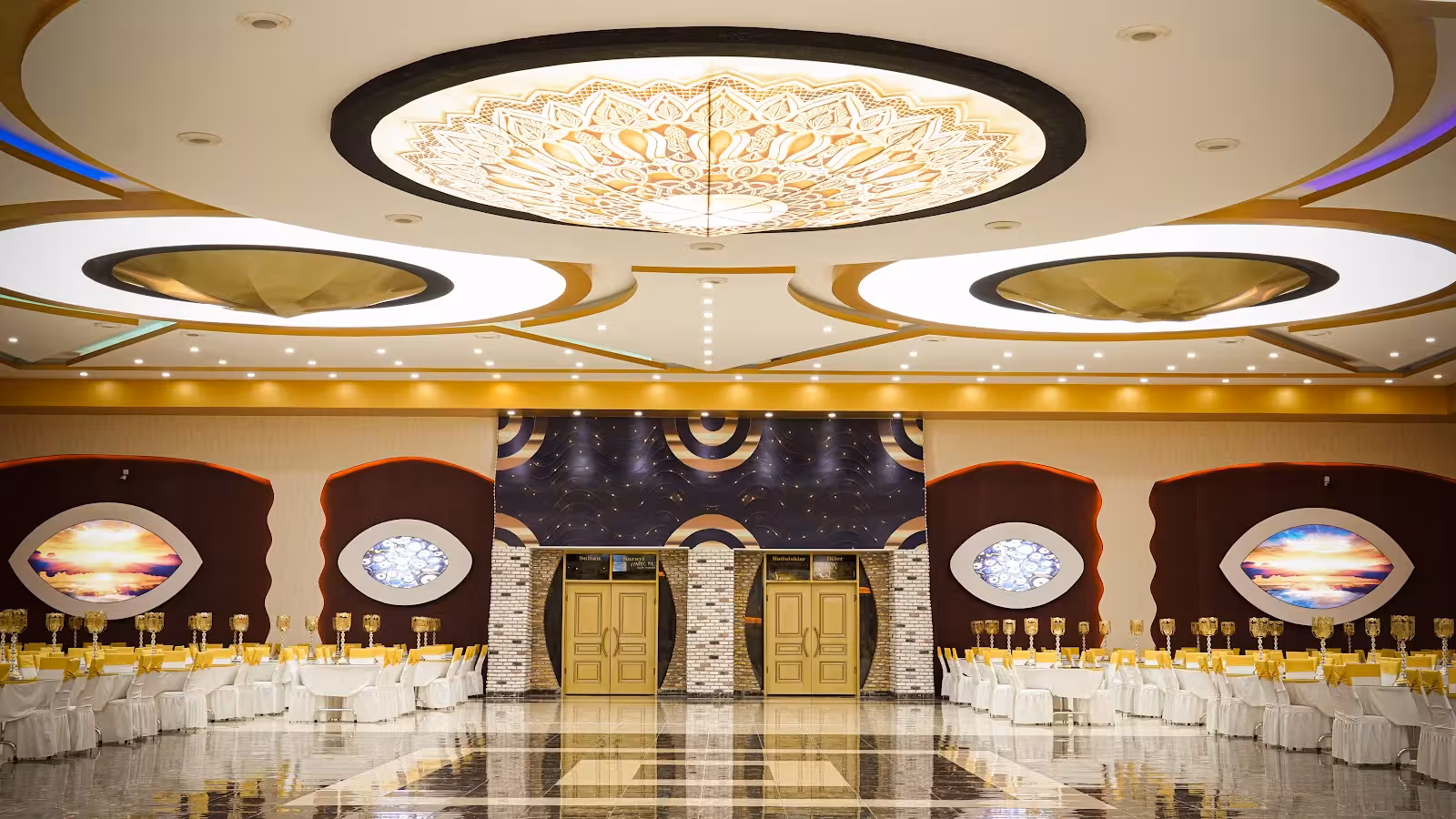Sultan Sarayı Spor Kompleksi — Yüzme Havuzları · fotoğraf 1