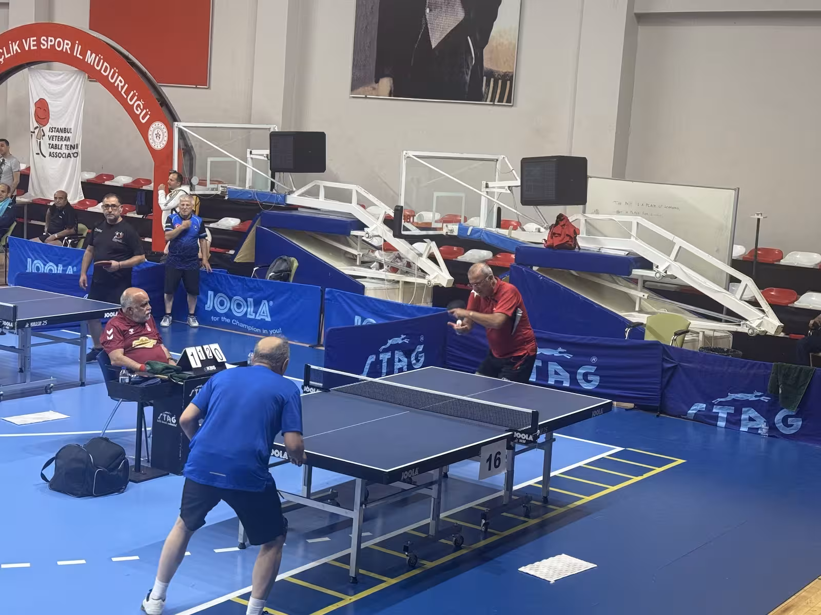 Karaçayır Kapalı Spor Salonu — Yüzme Havuzları, Merkez · fotoğraf 5