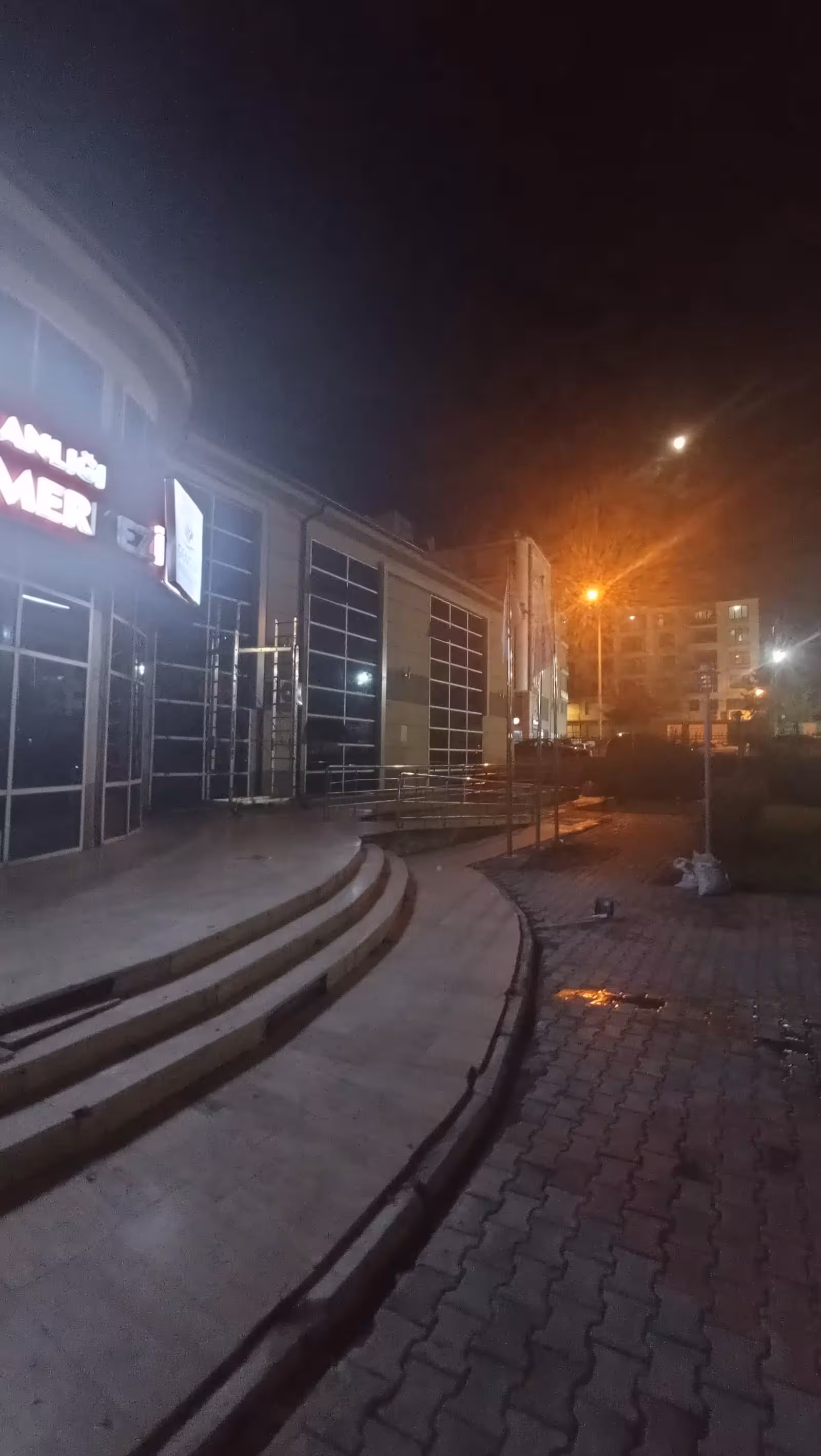 Burdur Gençlik ve Spor İl Müdürlüğü Kapalı Yüzme Havuzu — Yüzme Havuzları, Merkez · fotoğraf 1