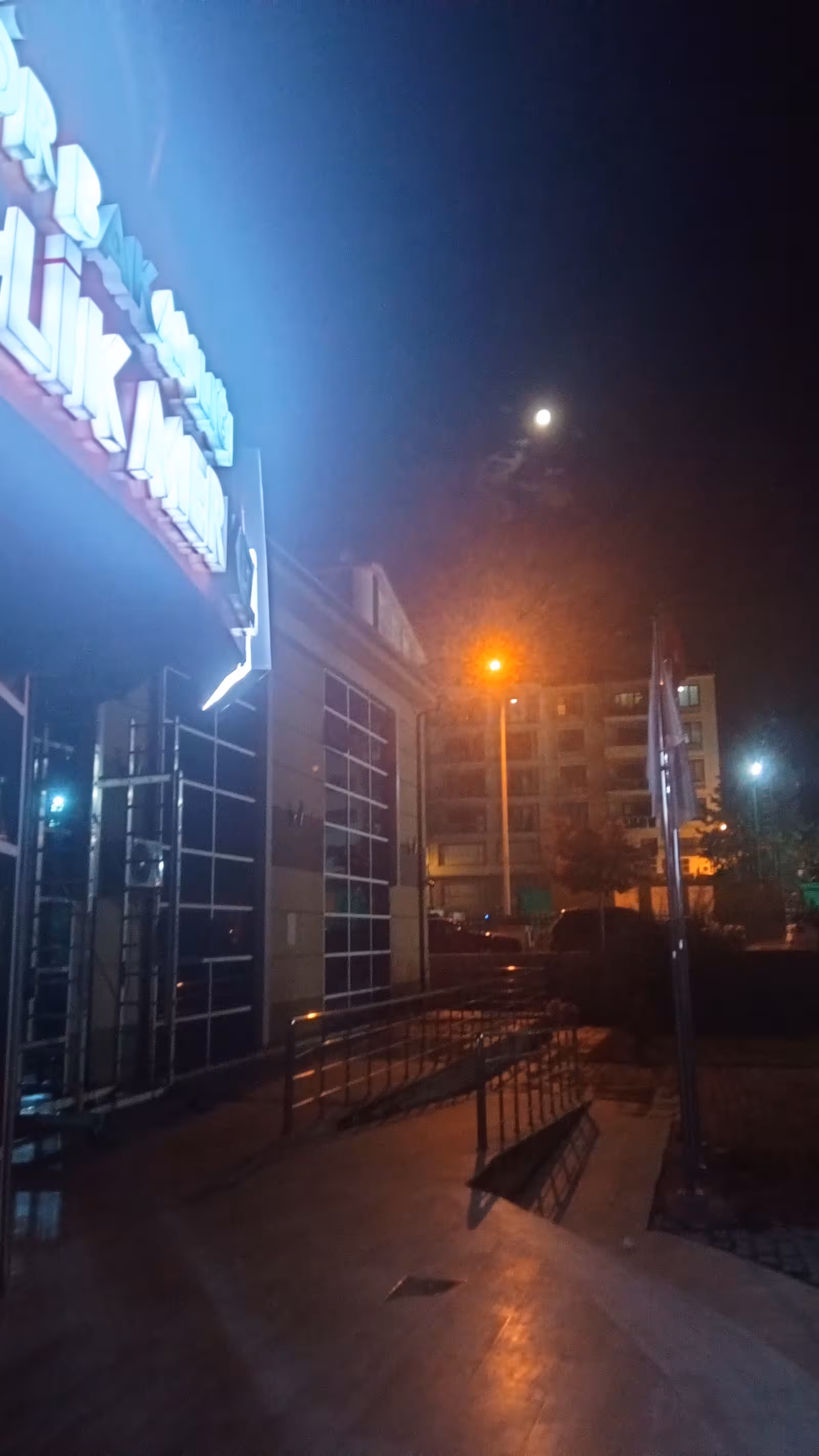 Burdur Gençlik ve Spor İl Müdürlüğü Kapalı Yüzme Havuzu — Yüzme Havuzları, Merkez · fotoğraf 4