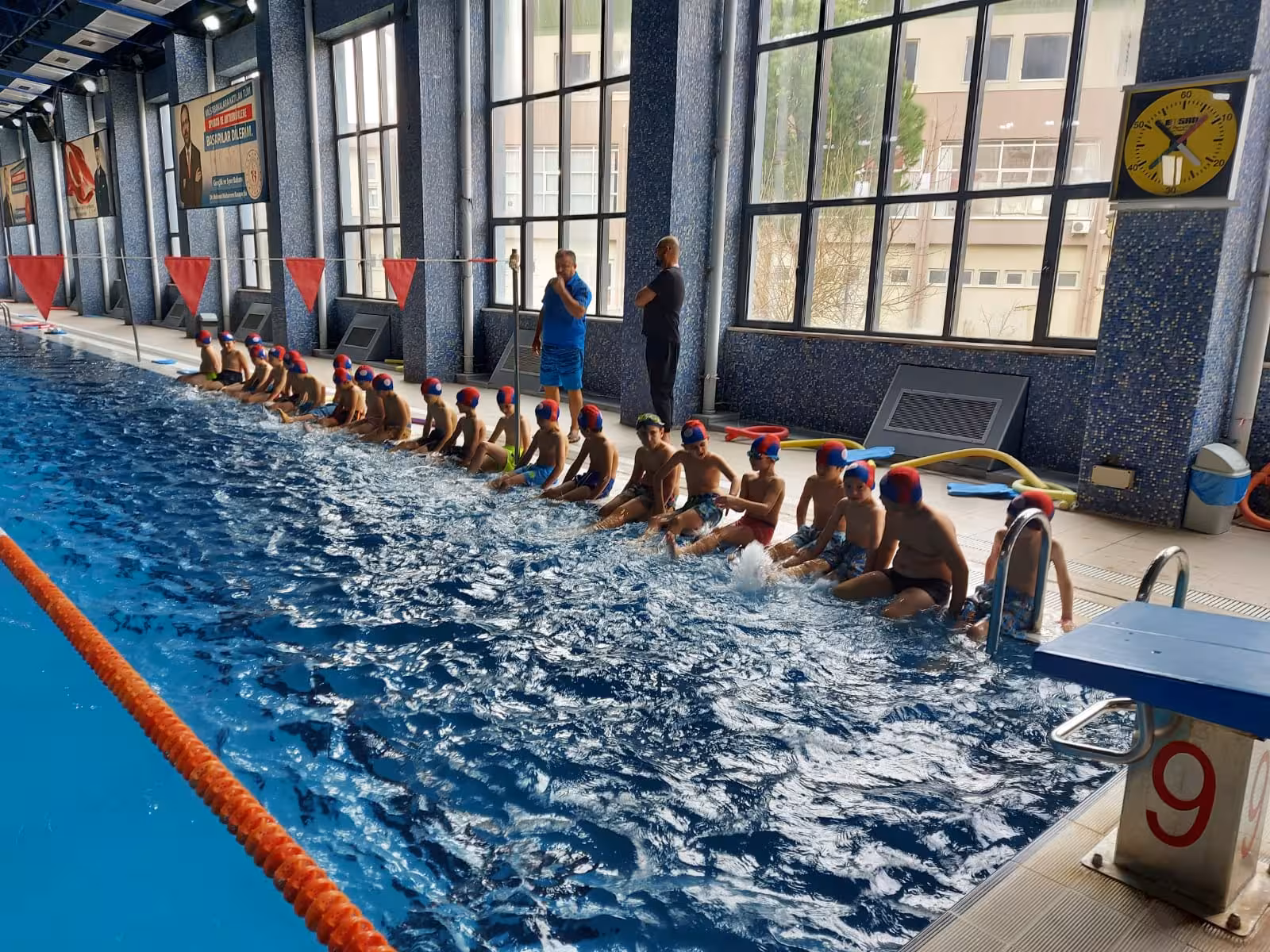 Anafartalar Kapalı Olimpik Yüzme Havuzu — Yüzme Havuzları, Merkez · fotoğraf 1