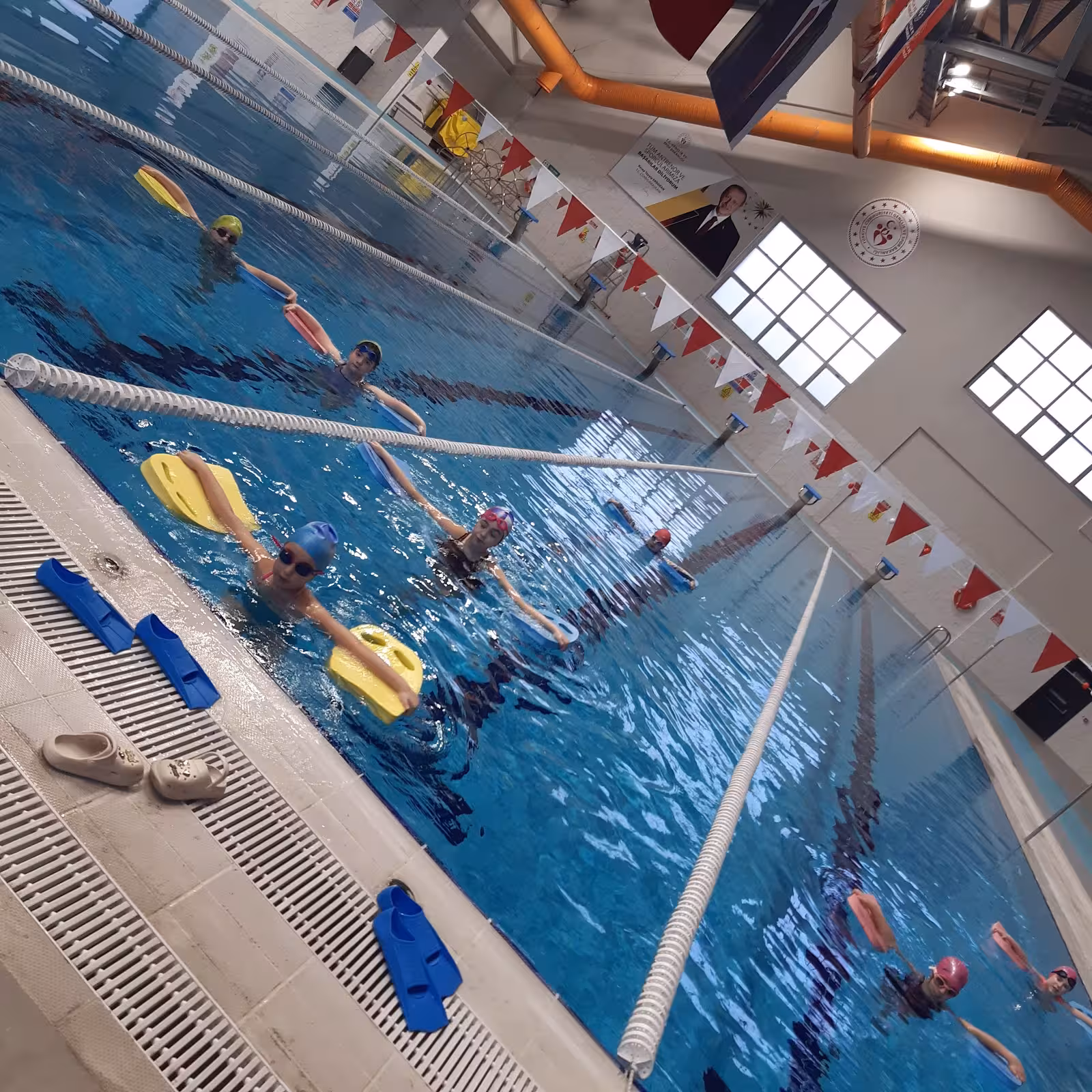 Gençlik Ve Spor İl Müdürlüğü Kapalı Yüzme Havuzu — Yüzme Havuzları, Merkez · fotoğraf 5