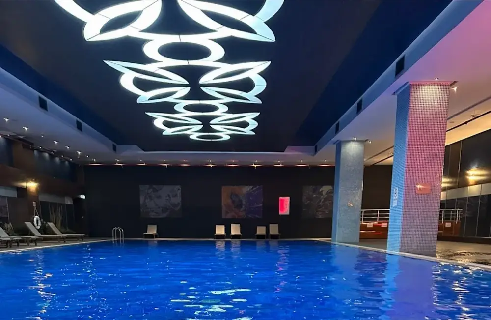 Crowne Plaza Kayseri, an IHG Hotel — Yüzme Havuzları, Melikgazi · fotoğraf 3