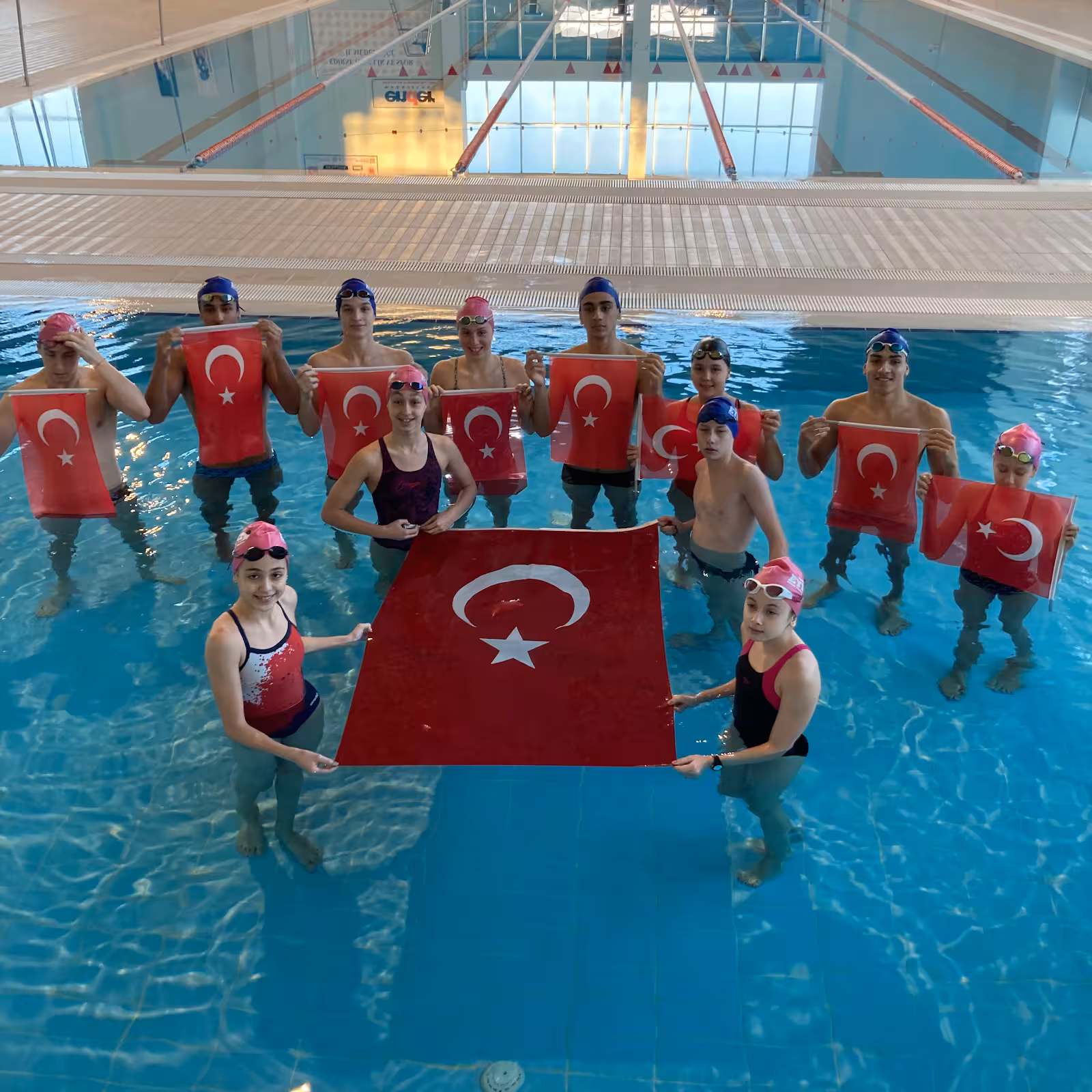Edirne Yüzme Eğitim Merkezi Spor Kulübü — Yüzme Havuzları, Merkez · fotoğraf 2