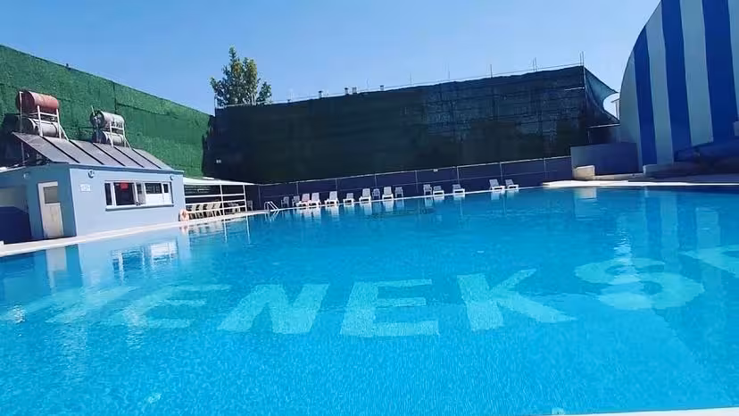 Menekşe Yüzme Havuzu — Yüzme Havuzları, Merkez · fotoğraf 1