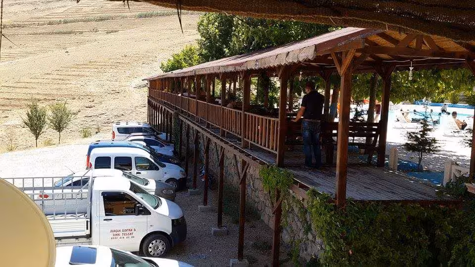 Şahmiran yüzme havuzu Ve Düğün salonu sosyal tesisleri — Yüzme Havuzları, Kovancılar · fotoğraf 4