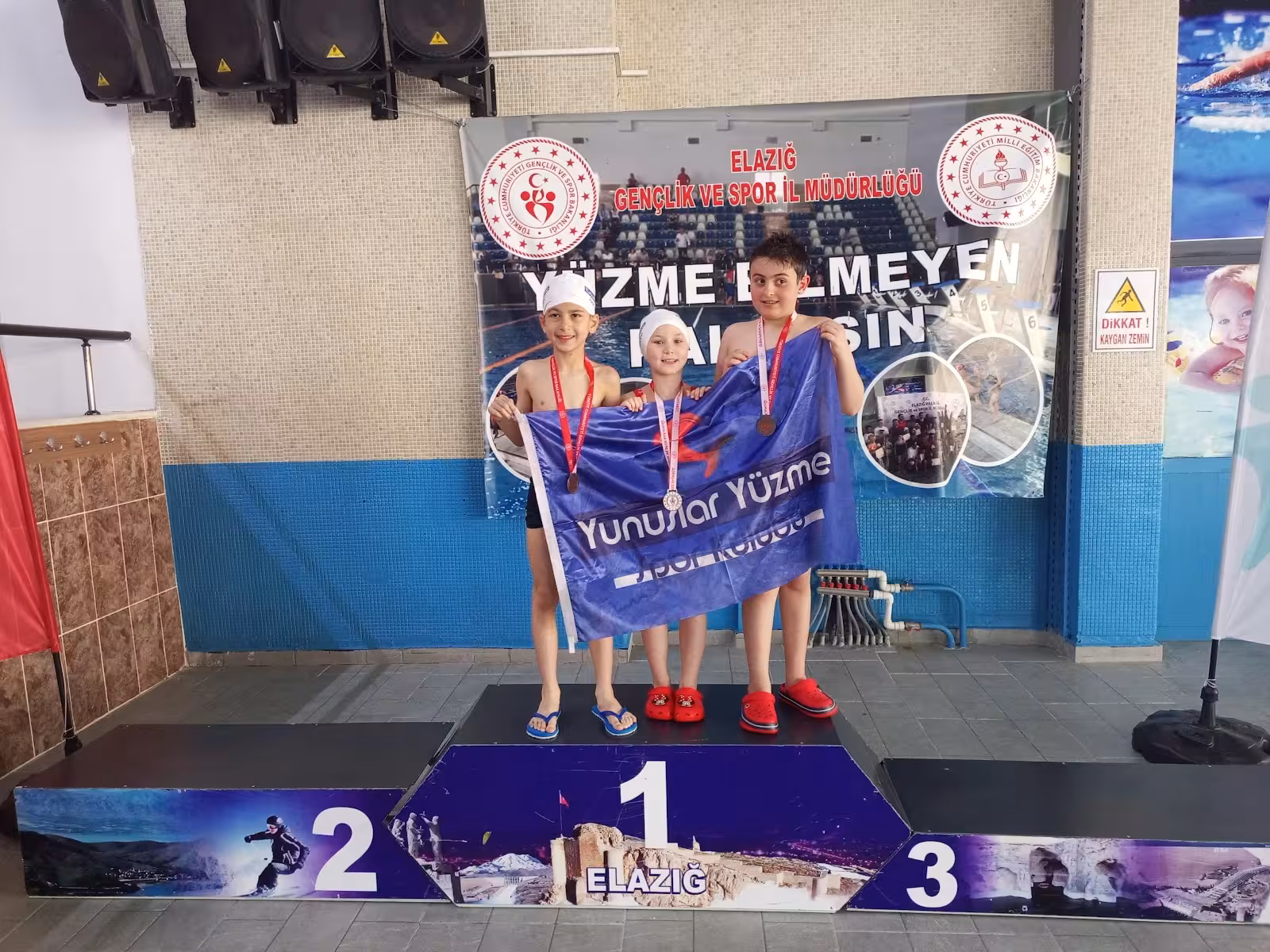 Yunuslar yüzme spor kulübü — Yüzme Havuzları, Merkez · fotoğraf 5