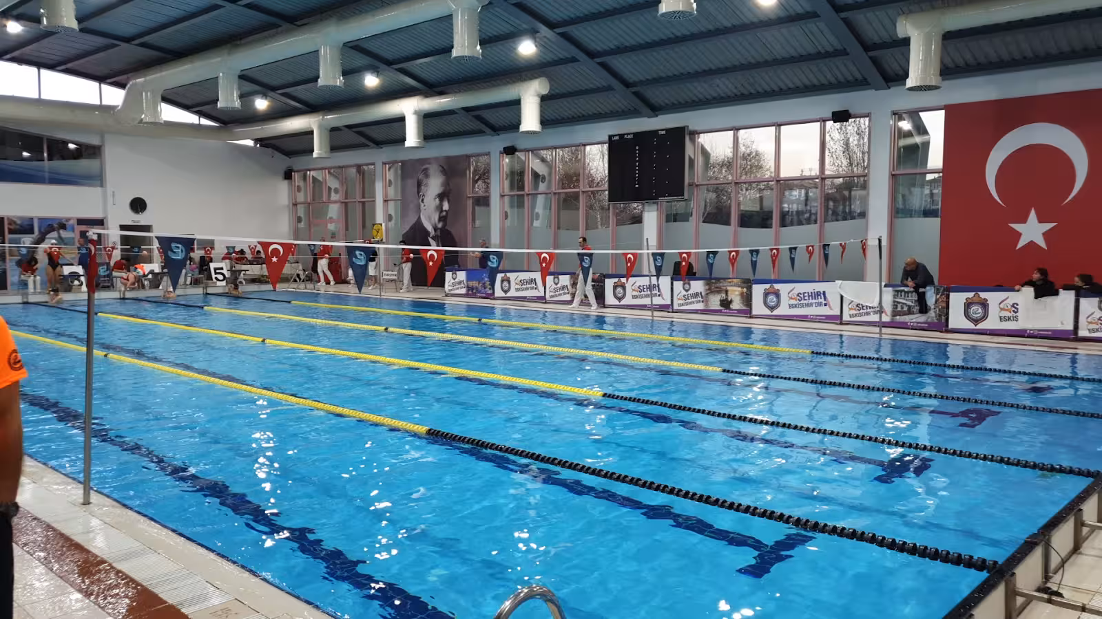 EBB Kentpark Kapalı Yüzme Havuzu — Yüzme Havuzları · fotoğraf 1