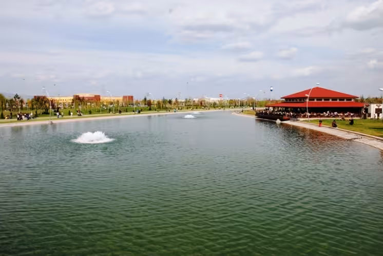 Eskişehir Büyükşehir Belediyesi Kentpark — Yüzme Havuzları · fotoğraf 1