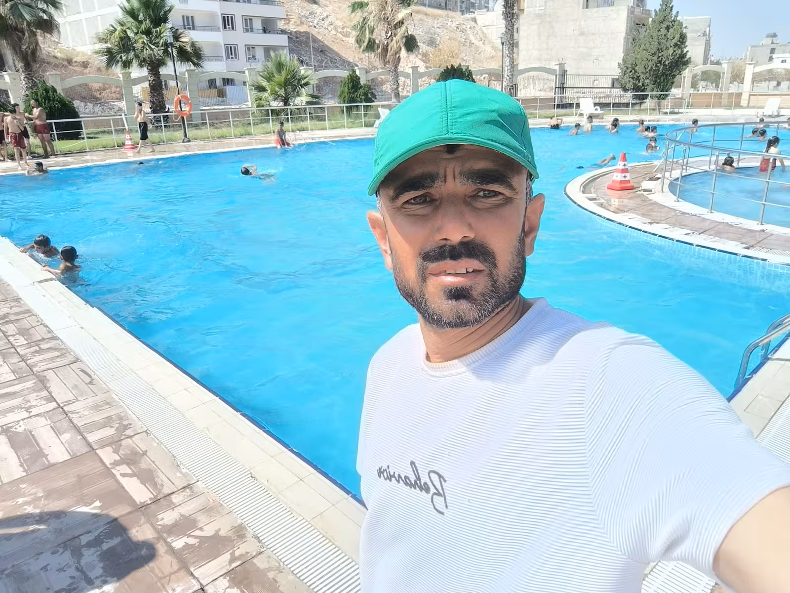 Şanlıurfa Büyükşehir Belediyesi Mehmet Tuz Yüzme Havuzu — Yüzme Havuzları, Haliliye · fotoğraf 1