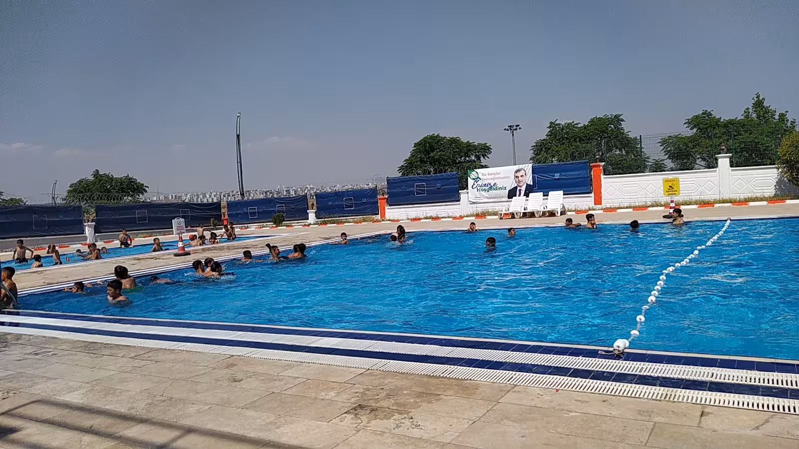 Şanlıurfa Büyükşehir Belediyesi Yüzme Havuzu — Yüzme Havuzları, Haliliye · fotoğraf 3