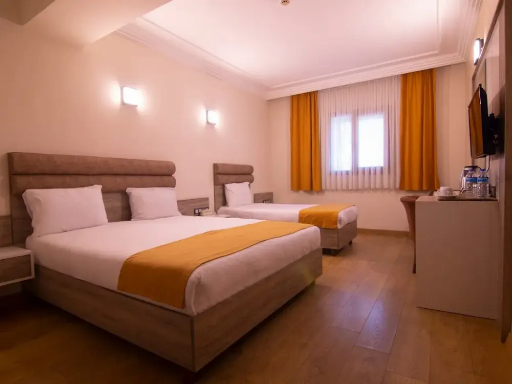 Anatolia Park Hotel — Yüzme Havuzları, Kocasinan · fotoğraf 2