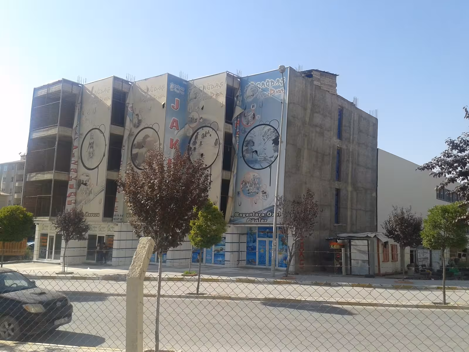 çağdaş Aqua Park — Yüzme Havuzları · fotoğraf 5