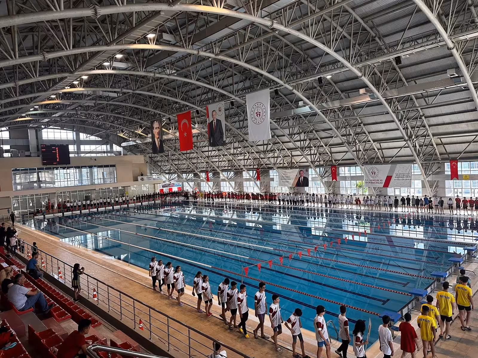 Van Olimpik Yüzme — Yüzme Havuzları, İpekyolu · fotoğraf 1