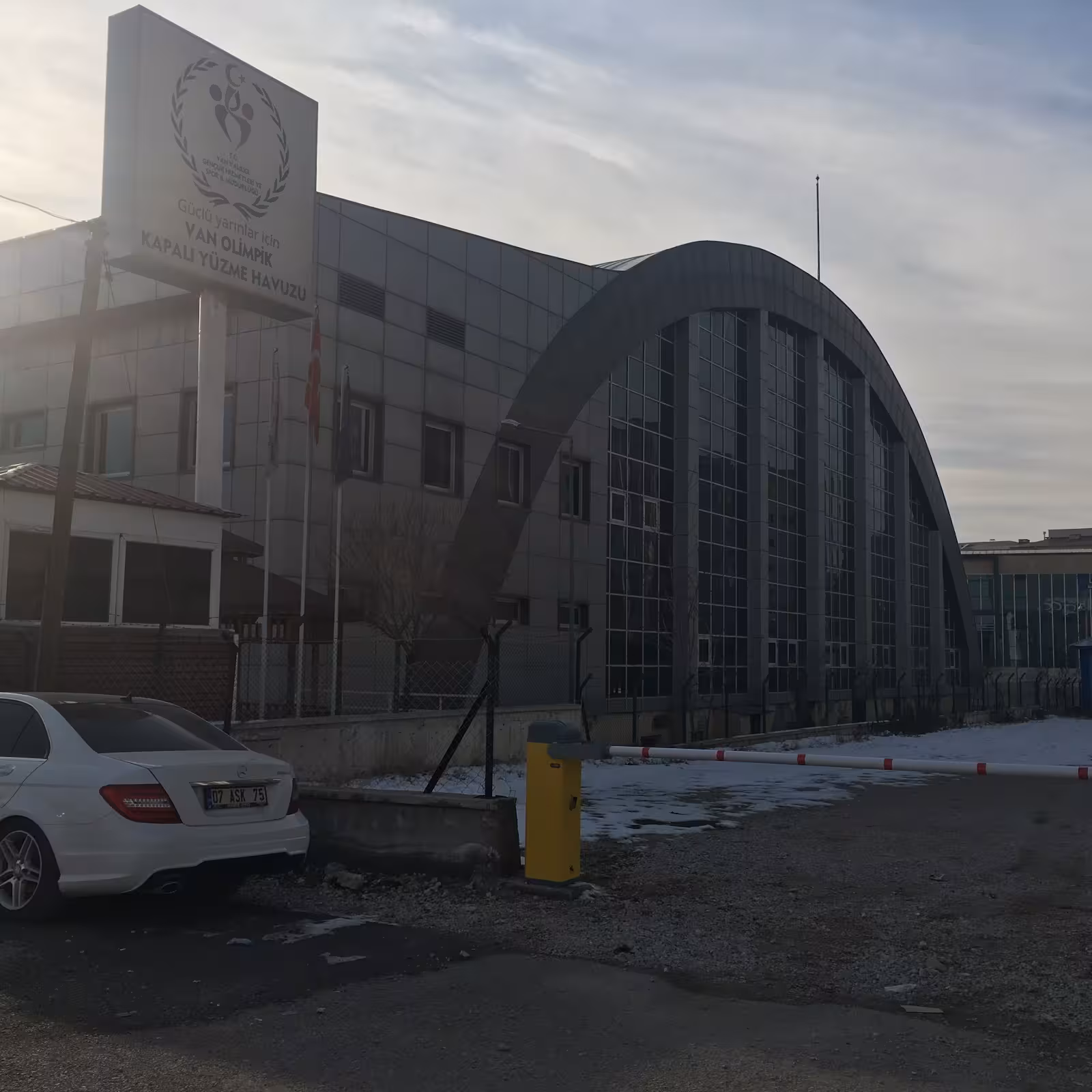 Van Olimpik Yüzme — Yüzme Havuzları, İpekyolu · fotoğraf 4