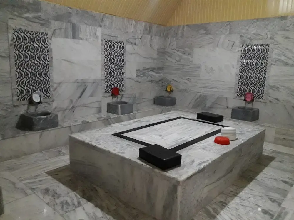 Doğakent Hamamı ve Yüzme Hamamı — Yüzme Havuzları, Merkez · fotoğraf 2