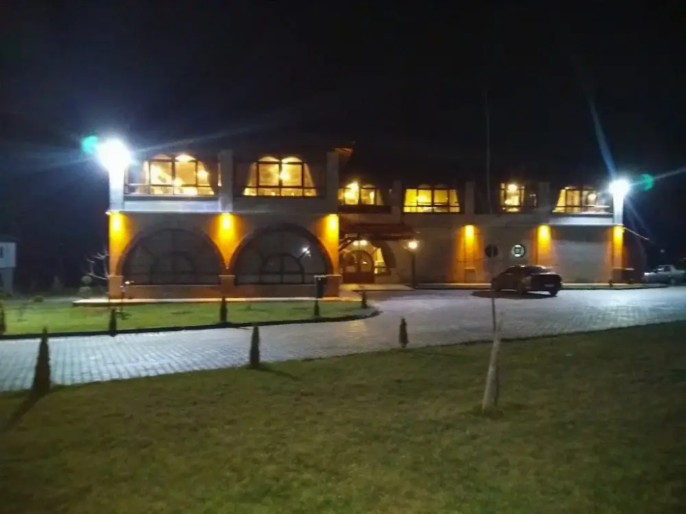Doğakent Hamamı ve Yüzme Hamamı — Yüzme Havuzları, Merkez · fotoğraf 4