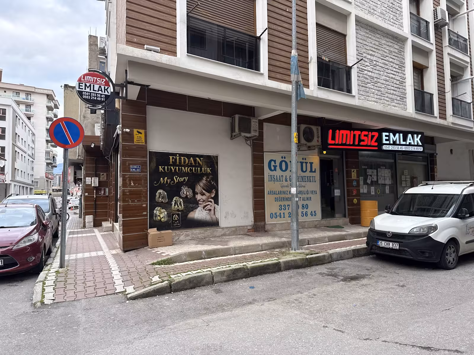 LİMİTSİZ Emlak / Gayrimenkul Danışmanlığı / immobilien İzmir — Gayrimenkul Danışmanlığı, Karşıyaka · fotoğraf 4