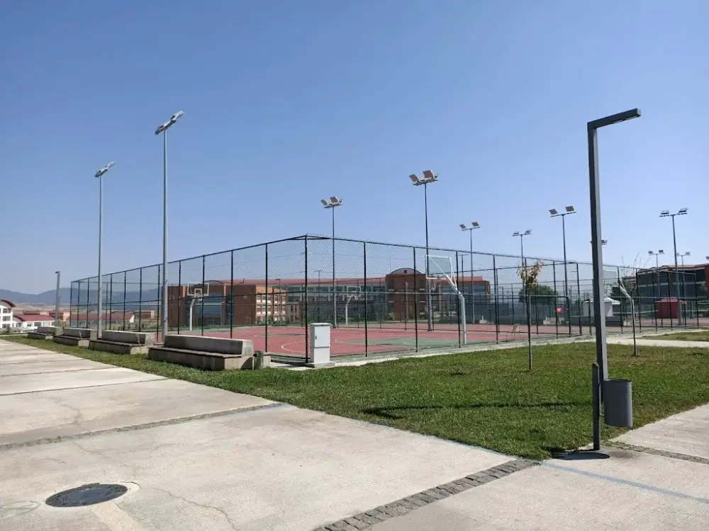 Ay Yıldız Spor ve Yaşam Merkezi — Yüzme Havuzları, Merkez · fotoğraf 3