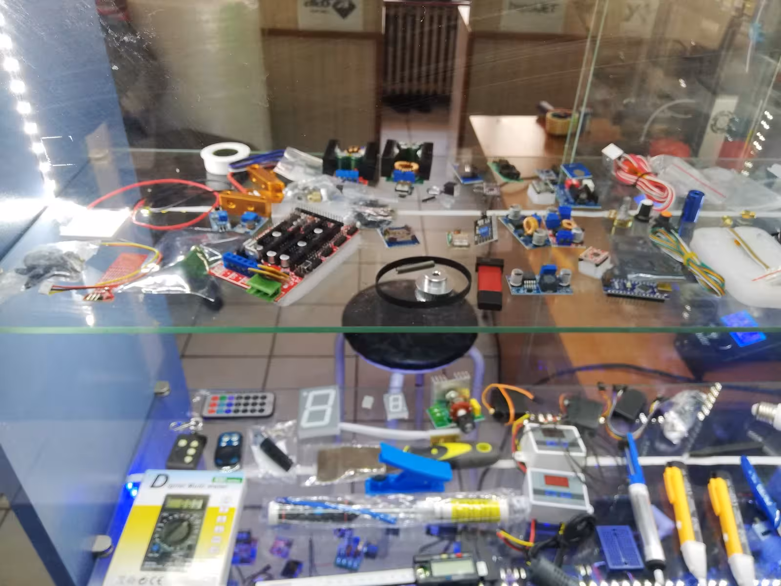 SANEC Elektronik ve Otomotiv Ticaret Limited Şirketi — Elektronik Üreticileri · fotoğraf 2