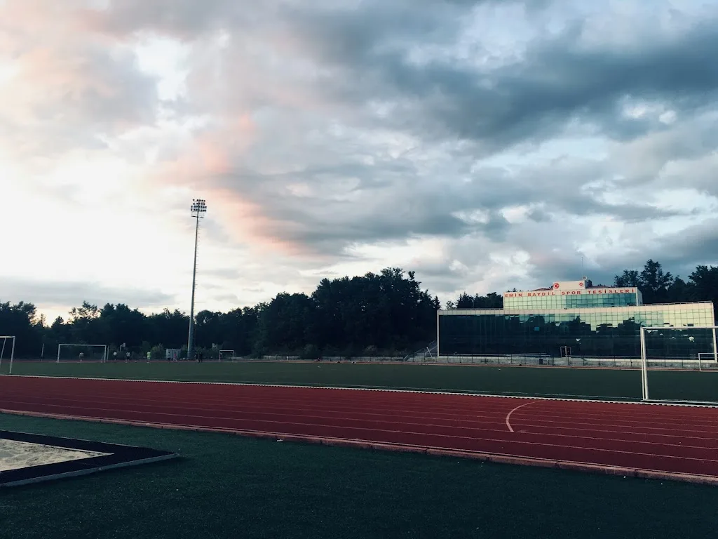 Emin Baydil Spor Tesisleri — Yüzme Havuzları, Merkez · fotoğraf 1