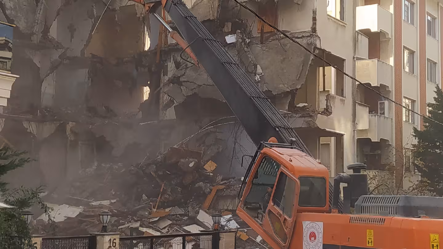 Alta Müteahhitlik İnşaat İstanbul — İnşaat Ve Müteahhitlik, Bahçelievler · fotoğraf 1