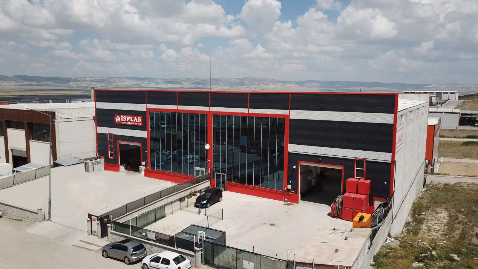 İsplas Plastik Kauçuk Metal Makina San.Tic.Ltd.Şti — Plastik Üretimi, Sincan · fotoğraf 1
