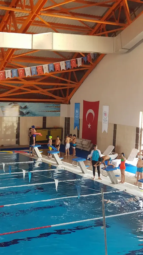 Kars Yarı Olimpik Yüzme Havuzu GSİM — Yüzme Havuzları, Merkez · fotoğraf 2