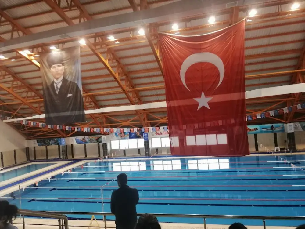 Kars Yarı Olimpik Yüzme Havuzu GSİM — Yüzme Havuzları, Merkez · fotoğraf 4
