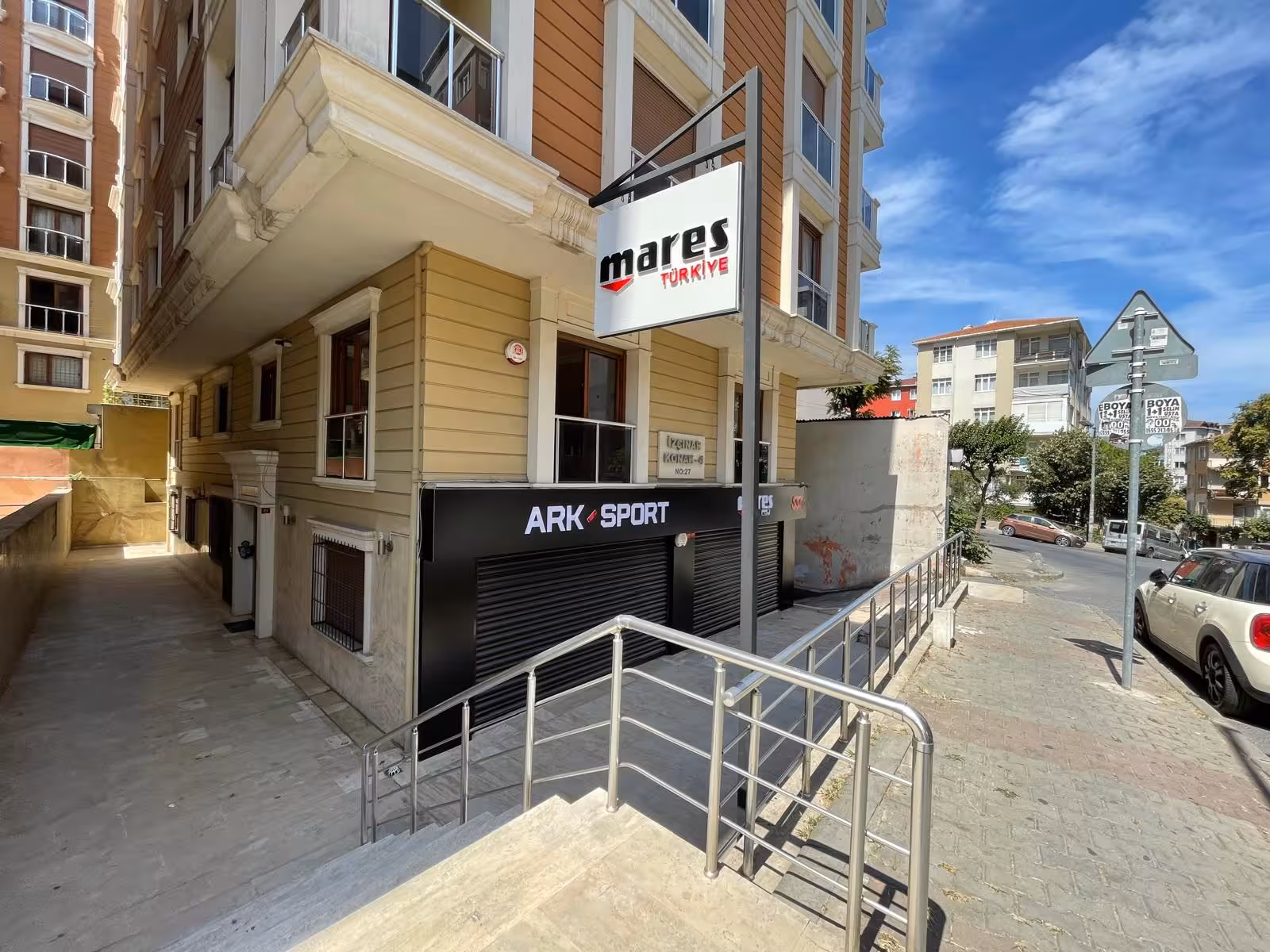 Mares Turkiye Distribütör — Distribütörler, Şişli · fotoğraf 1