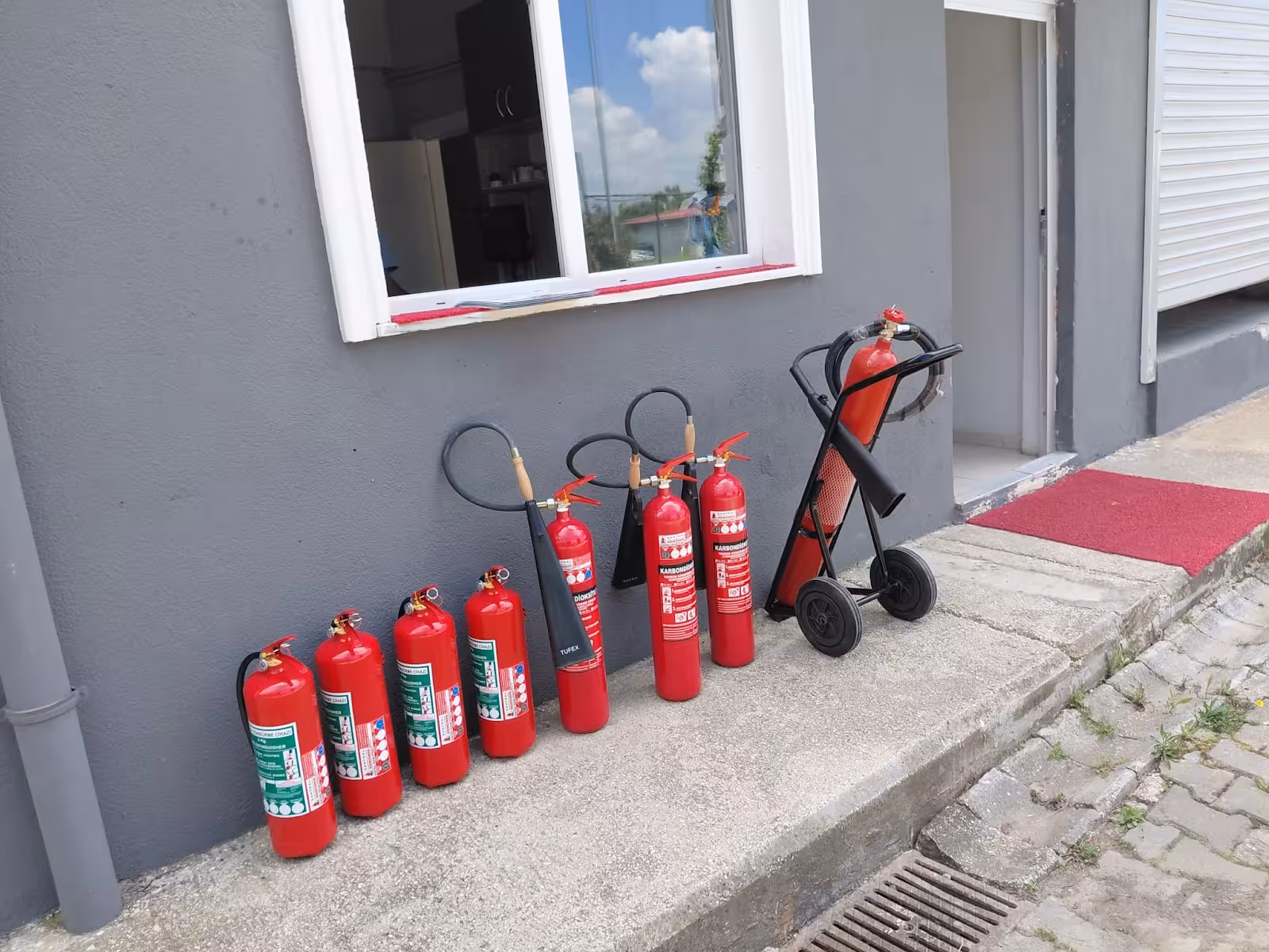 Berkan Yangın Söndürme Cihazları — Yangın Söndürme Ekipmanları, Başakşehir · fotoğraf 2