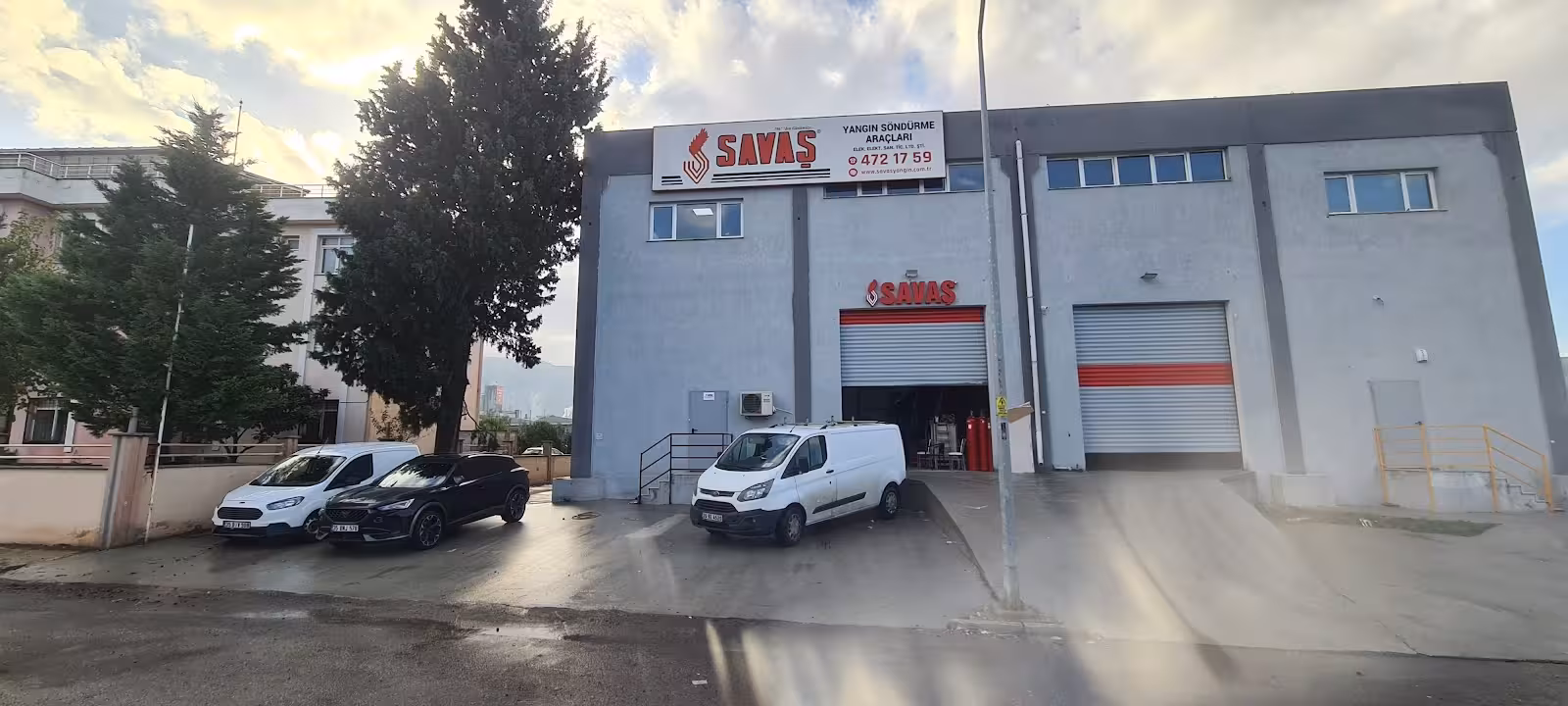 Savaş Yangın Söndürme Araçları Sanayi Tic. Ltd. Şti. — Yangın Söndürme Ekipmanları, Bornova · fotoğraf 1