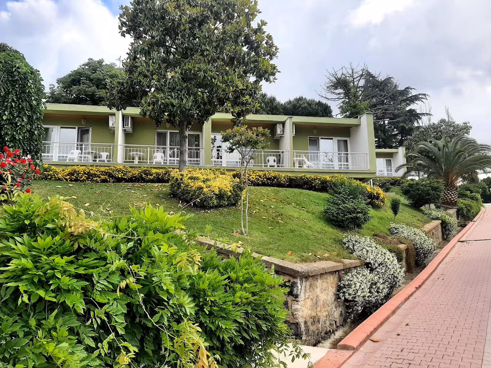 Devlet Su İşleri Misafirhanesi — Misafirhaneler, Kartal · fotoğraf 1
