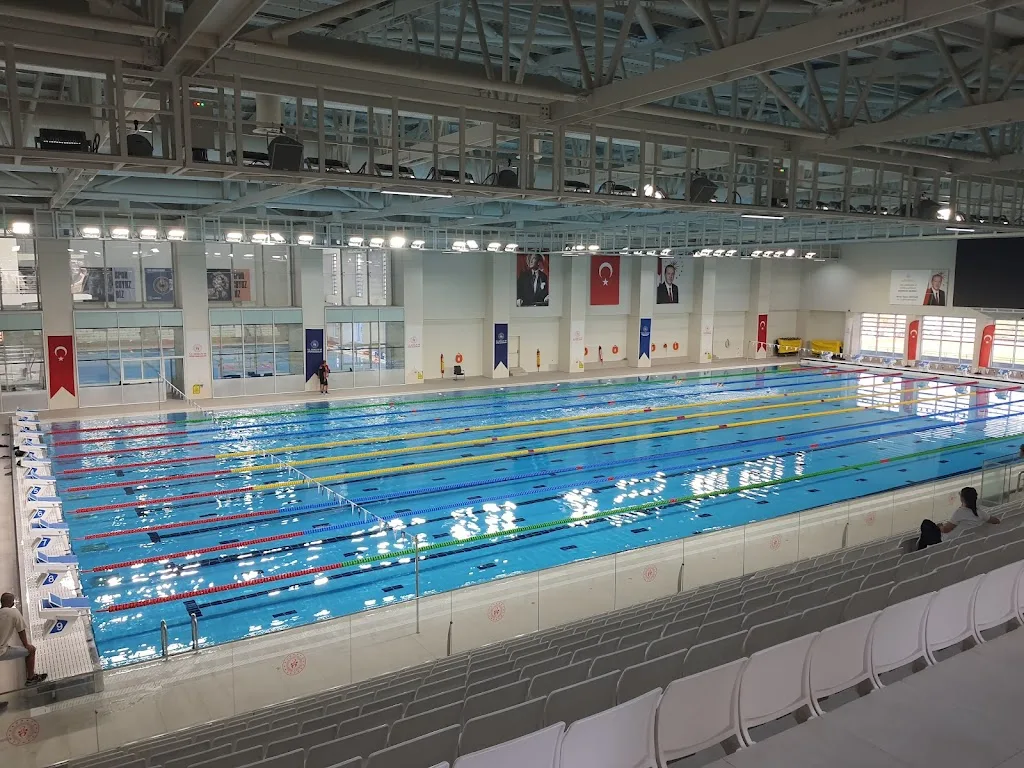 Halkapınar Olimpik Yüzme Havuzu
