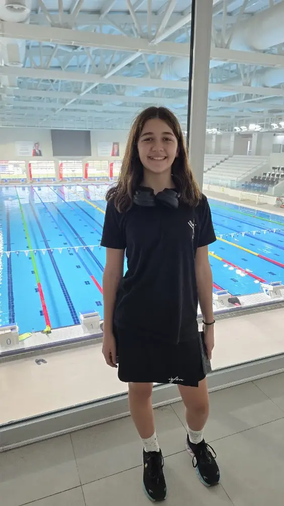Halkapınar Olimpik Yüzme Havuzu — Yüzme Havuzları, Konak · fotoğraf 4