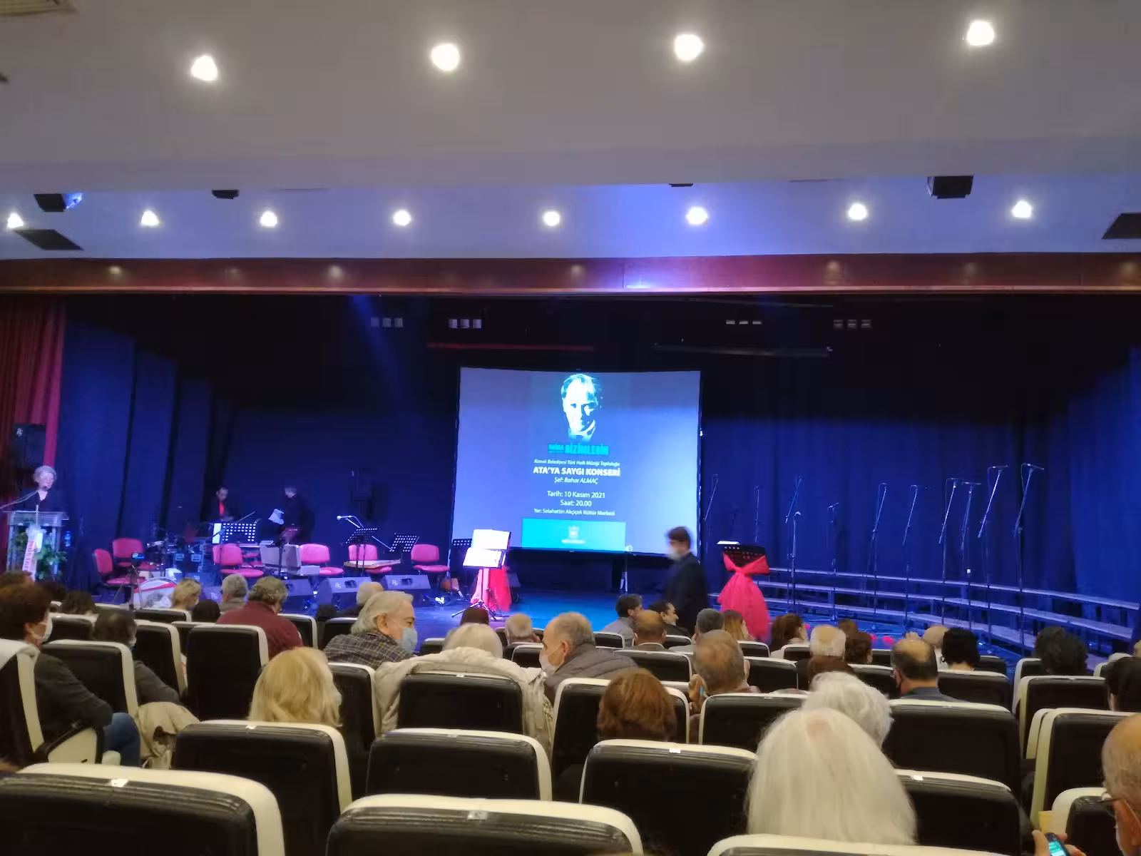 Konak Belediyesi Selahattin Akçiçek Kültür Merkezi — Kültür Merkezleri, Konak · fotoğraf 3