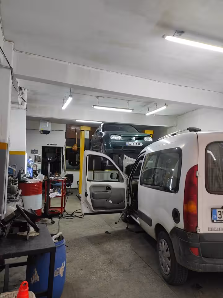 Cihan oto tamir ve bakım servisi — Oto Tamir Ve Servis, Beyoğlu · fotoğraf 2