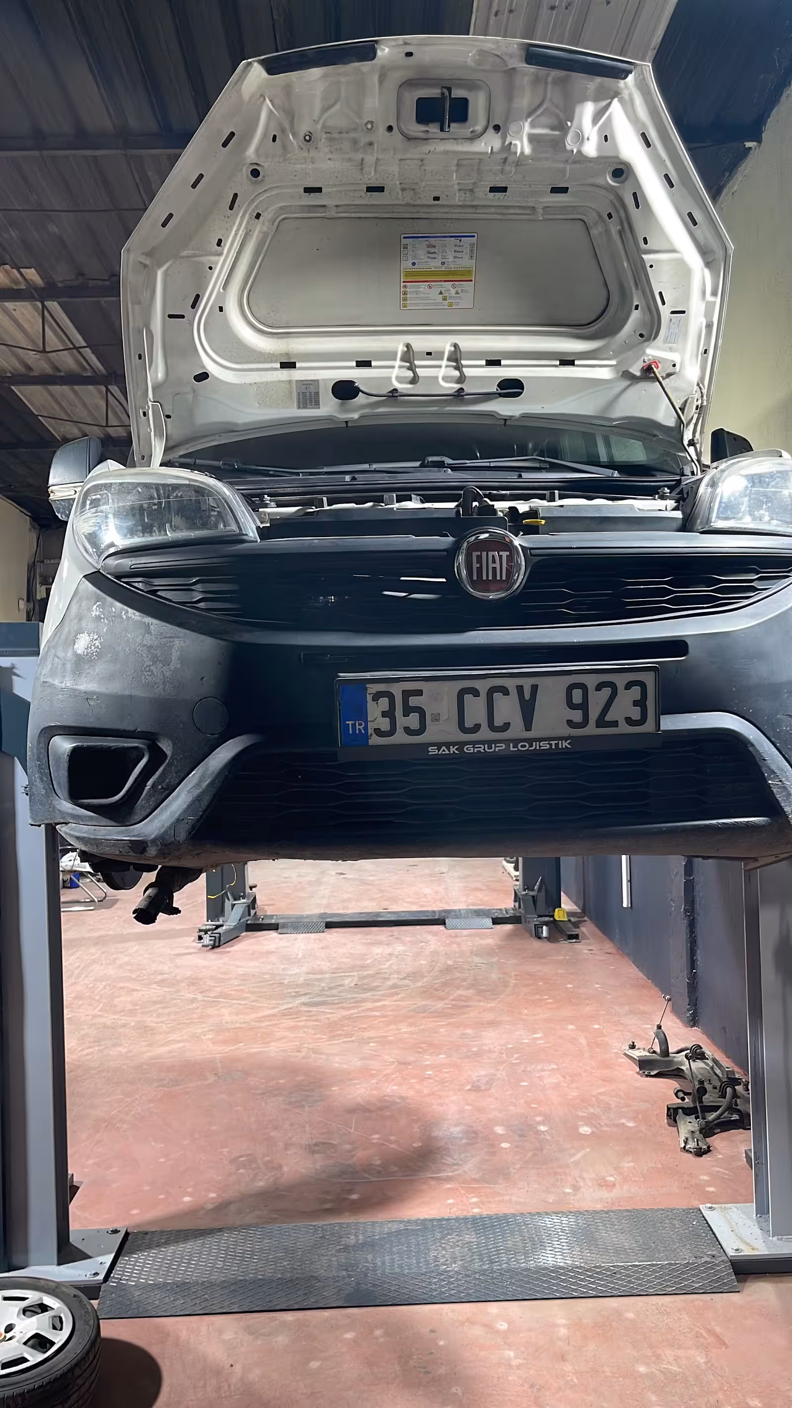 OTOSER TAMİR BAKIM MEKANİK SERVİS — Oto Tamir Ve Servis · fotoğraf 2