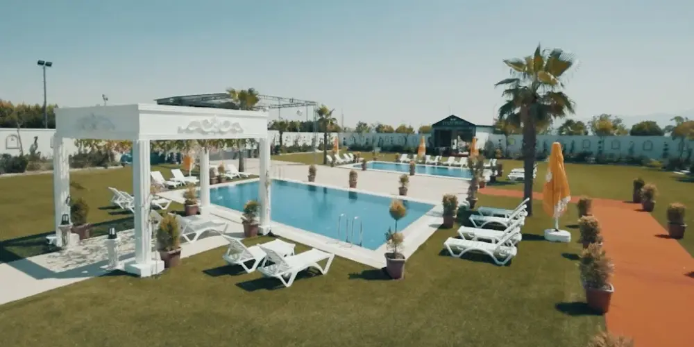 Event Port İzmir — Yüzme Havuzları, Çiğli · fotoğraf 4