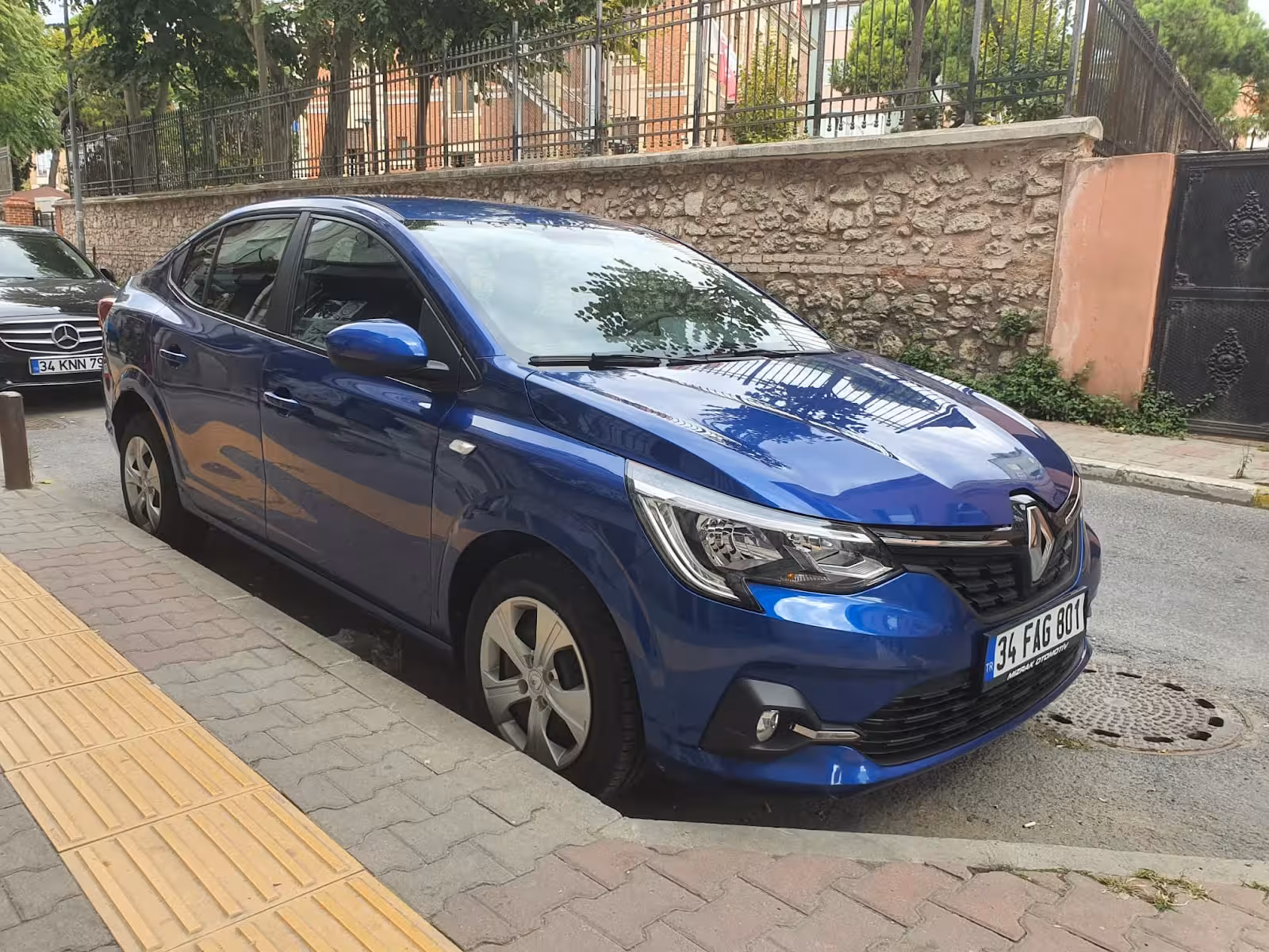 ARMİS Rent A Car — Araç Kiralama, Fatih · fotoğraf 3