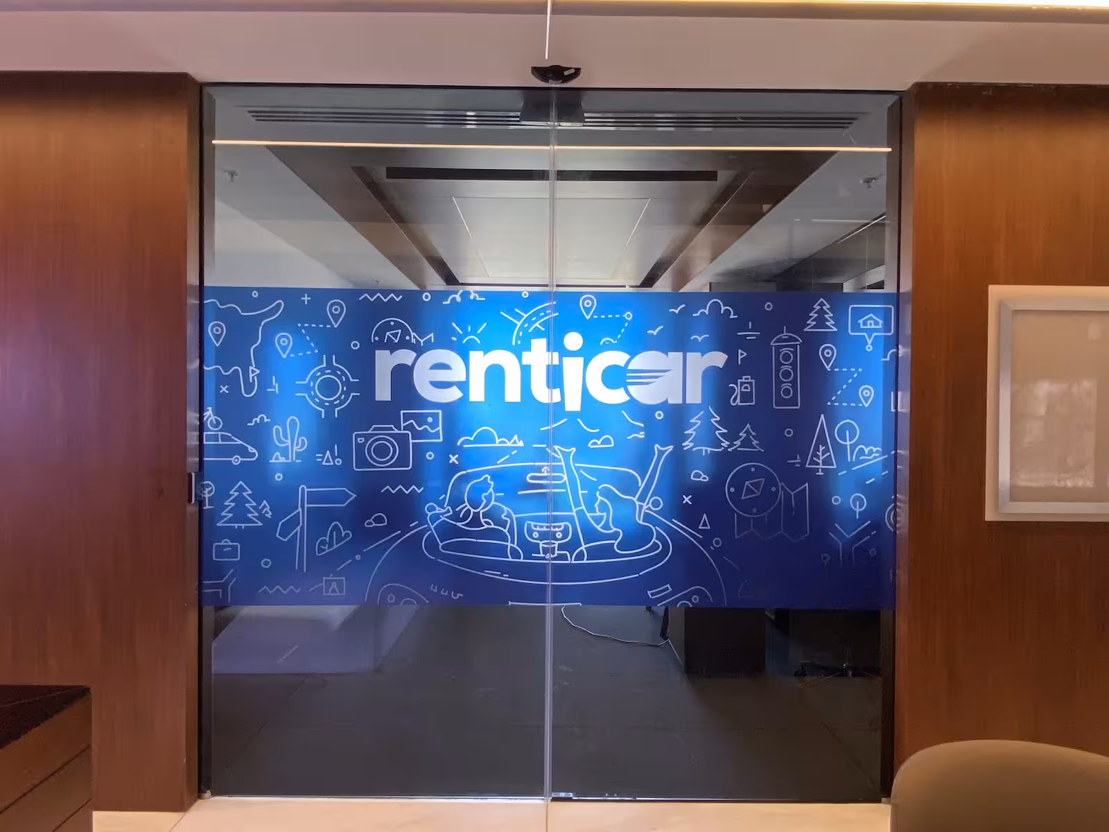 RentiCar — Araç Kiralama · fotoğraf 1